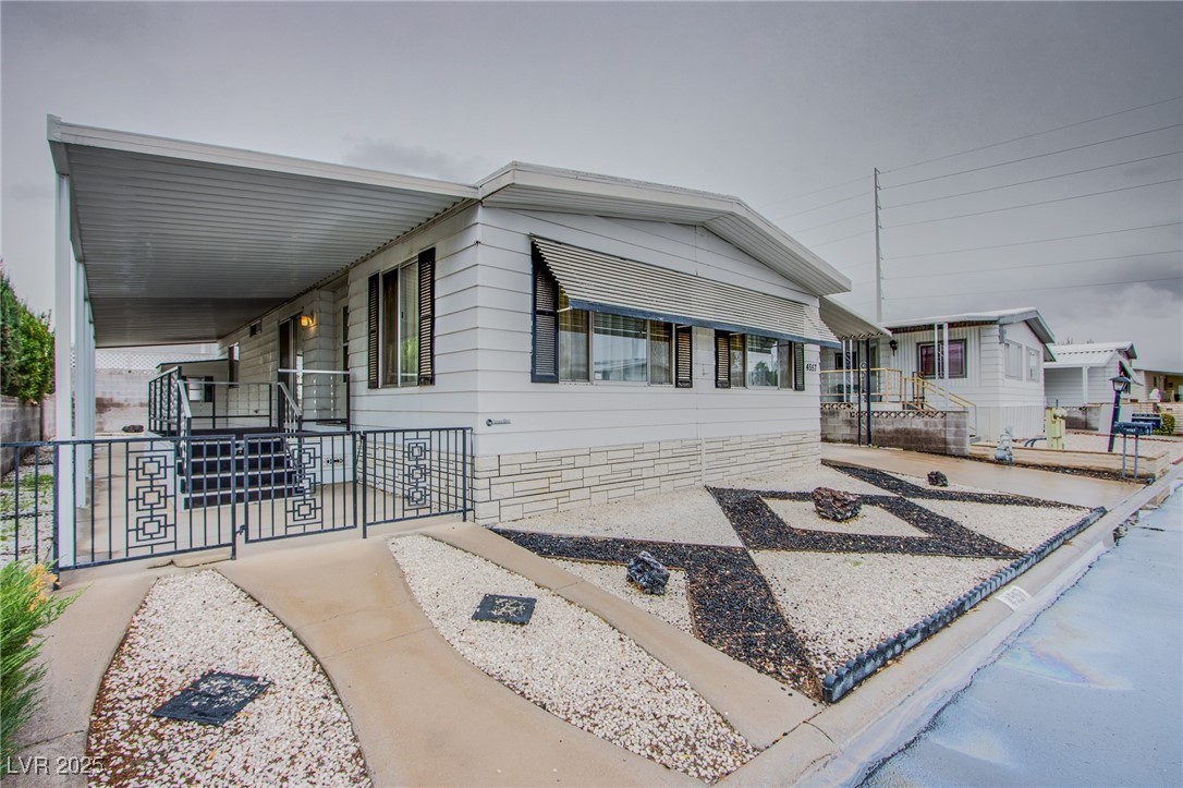 Properties 2 4557 Royal Ridge Way 193