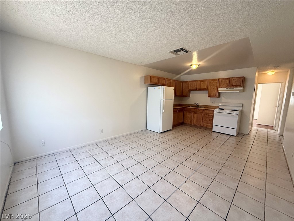 4220 Stewart Avenue 2