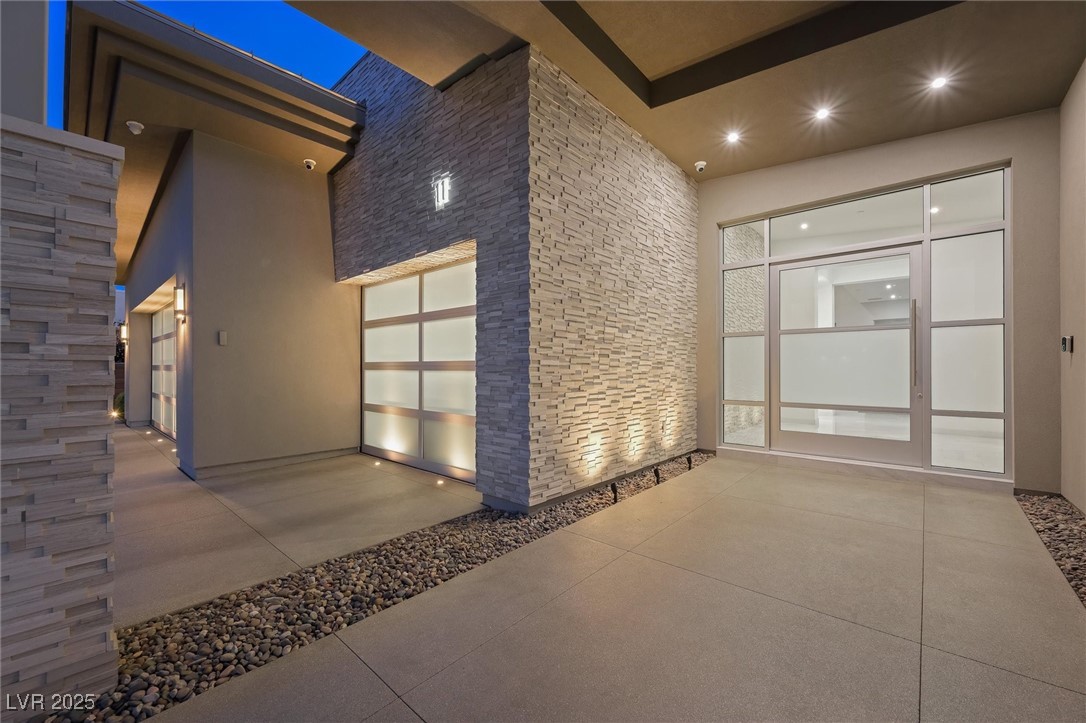 11 Hawkeye Lane