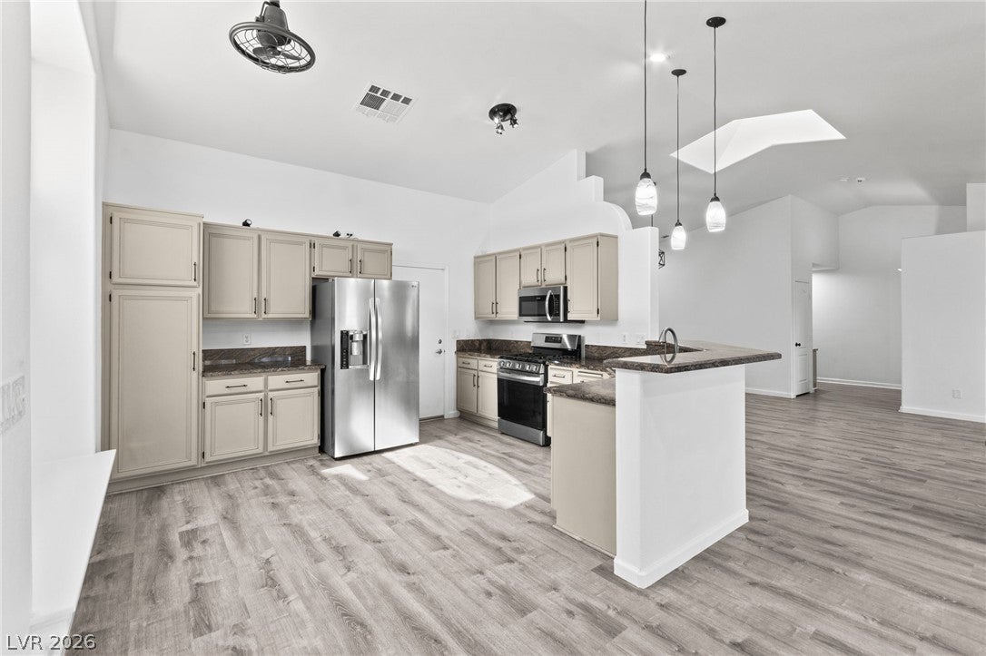 1030 Kings View Court