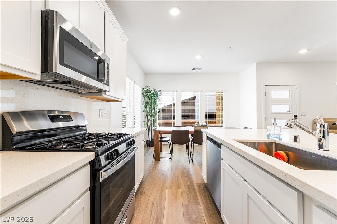 392 Aravalli Crest Street