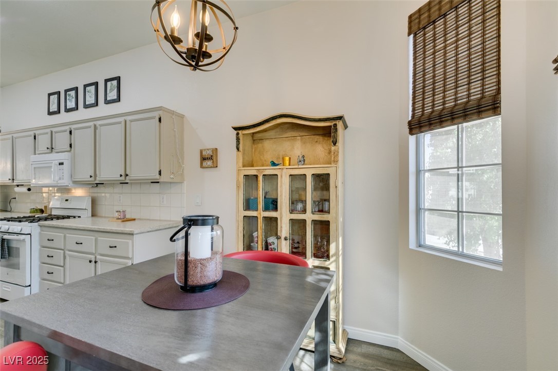 Henderson, Nevada 89012, United States, 3 Bedrooms Bedrooms, ,3 BathroomsBathrooms,Residential,Active,213606