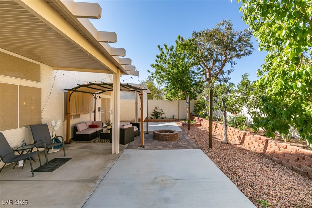 Henderson, Nevada 89012, United States, 3 Bedrooms Bedrooms, ,3 BathroomsBathrooms,Residential,Active,213606