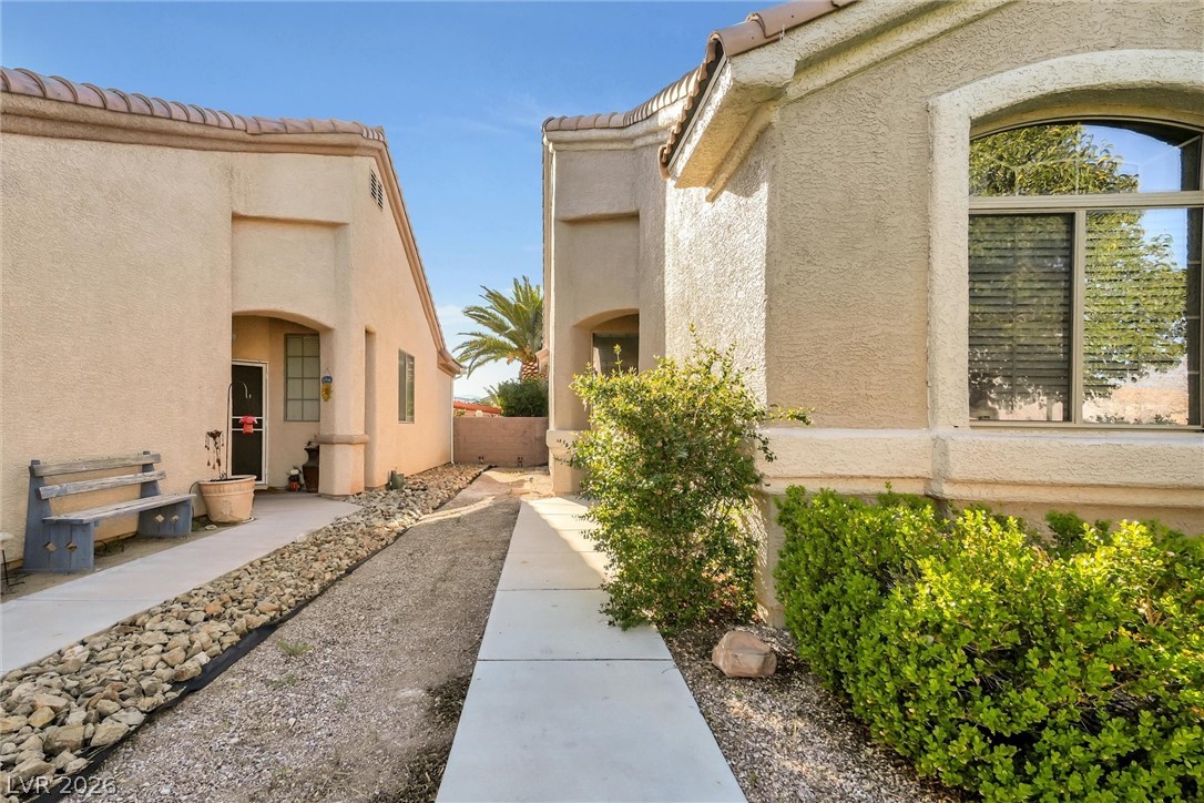 7493 Majestic Bay Street