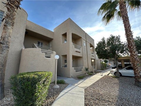 Homes For Sale - 2191 Bay Club Drive #202<br/> Laughlin, NV 89029