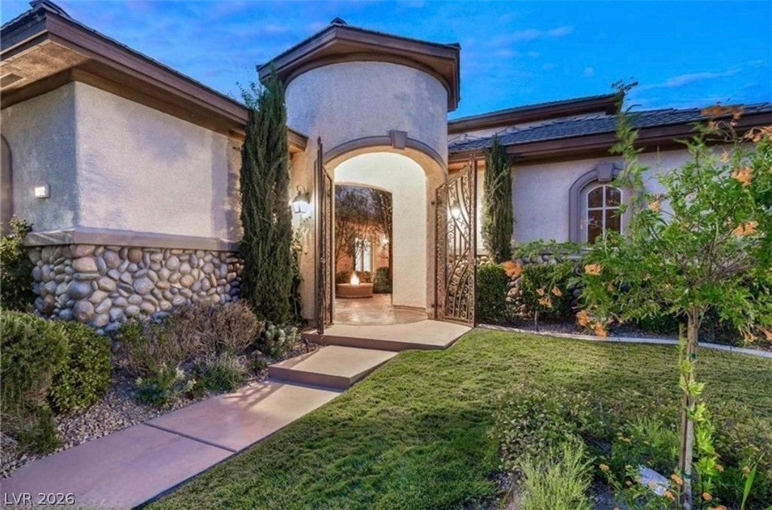 9312 Fontainbleu Drive