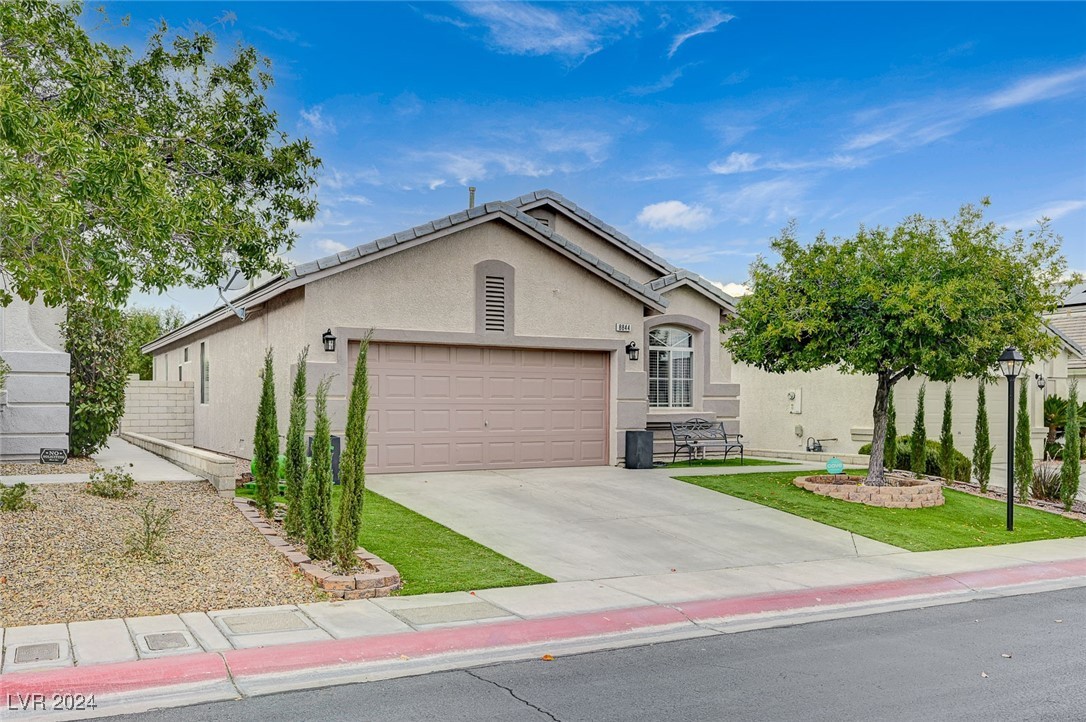 8844 Square Knot Avenue, Las Vegas, Nevada image 3