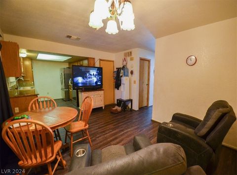 Single Family Residence in Laughlin NV 3015 Palo Verde Drive 8.jpg