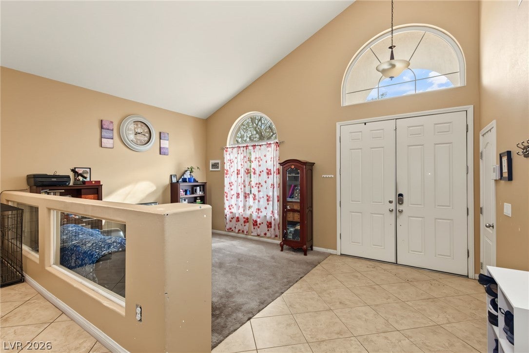 7021 Albatross Attic Street