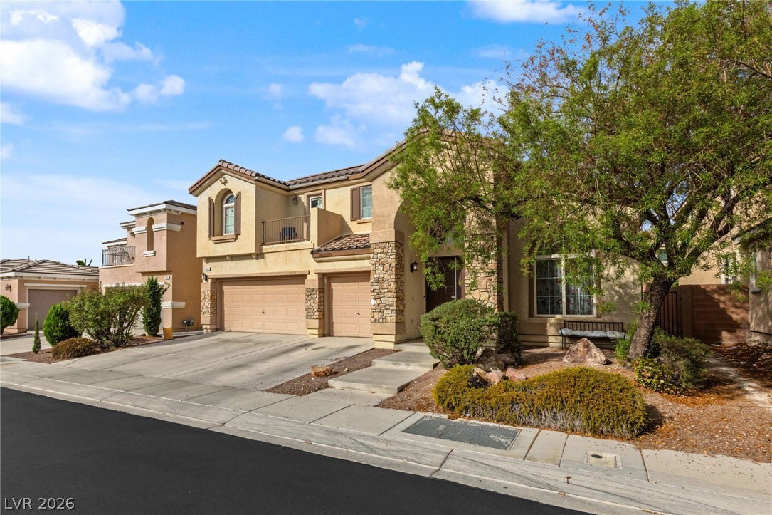 7021 Albatross Attic Street
