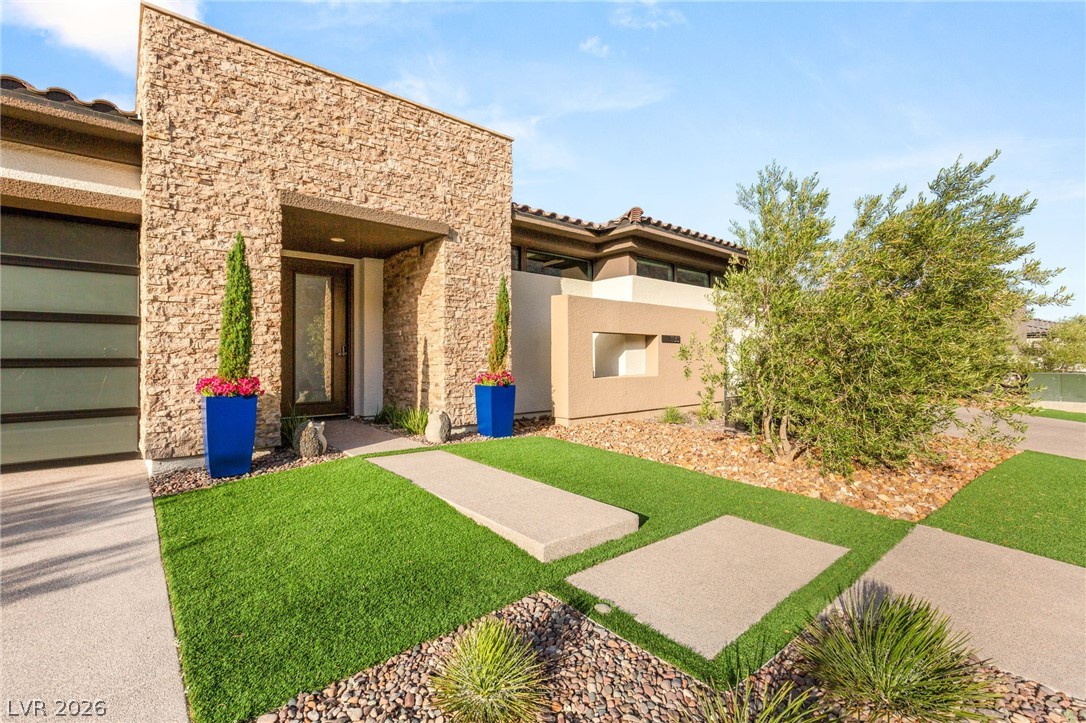 11152 San Terrazo Place