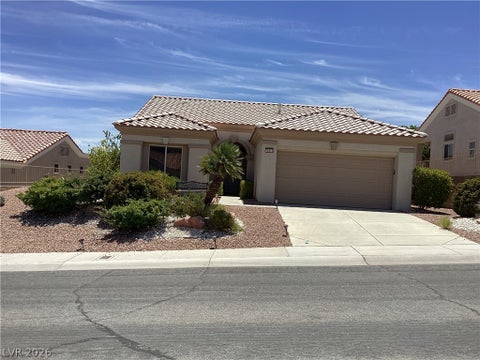 Homes For Sale - 10413 Longwood Drive<br/> Las Vegas, NV 89134
