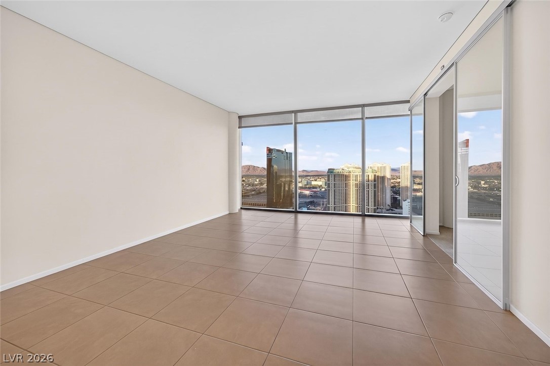 3722 Las Vegas Boulevard 3003