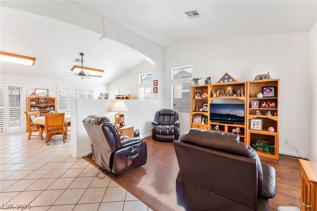 2820 Jeffery Pines Street