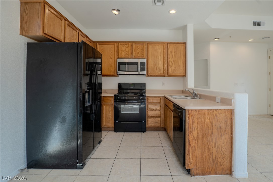 8301 Strawberry Spring Street