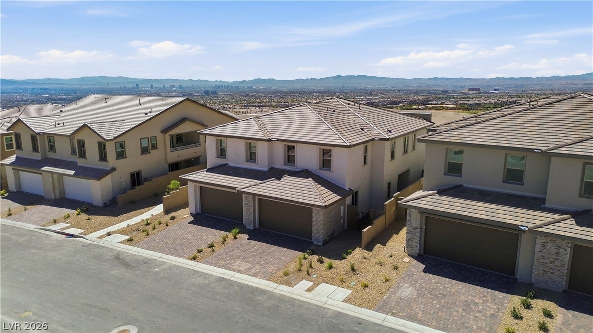 12131 Red Iris Ave