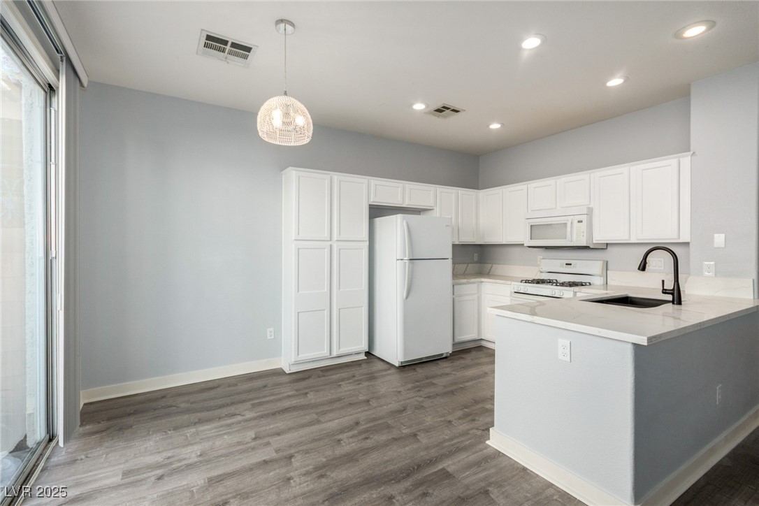 228 SERENITY CREST Street