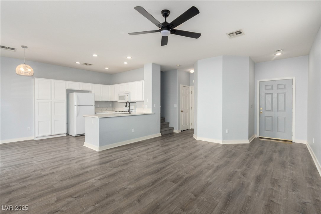 228 SERENITY CREST Street