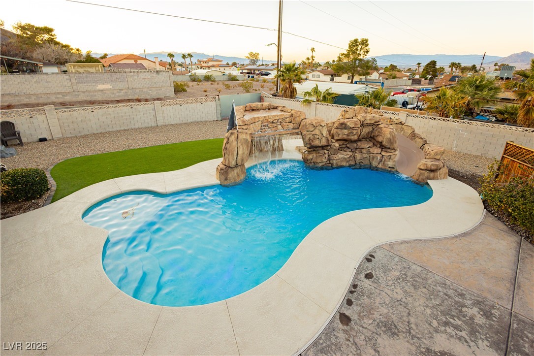 200 E Desert Rose Drive, Henderson, Nevada image 31