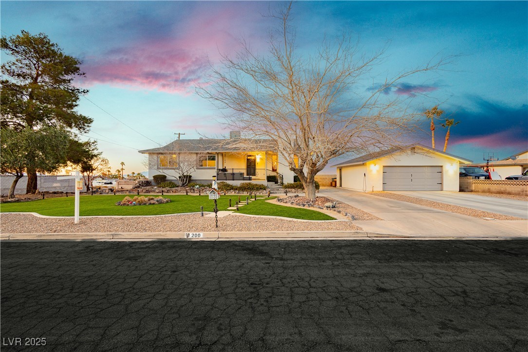 200 E Desert Rose Drive, Henderson, Nevada image 2