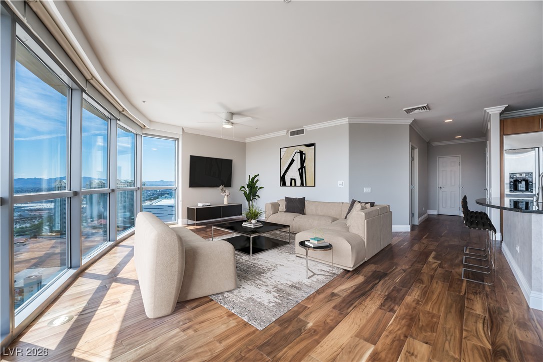 200 W Sahara Avenue 3906