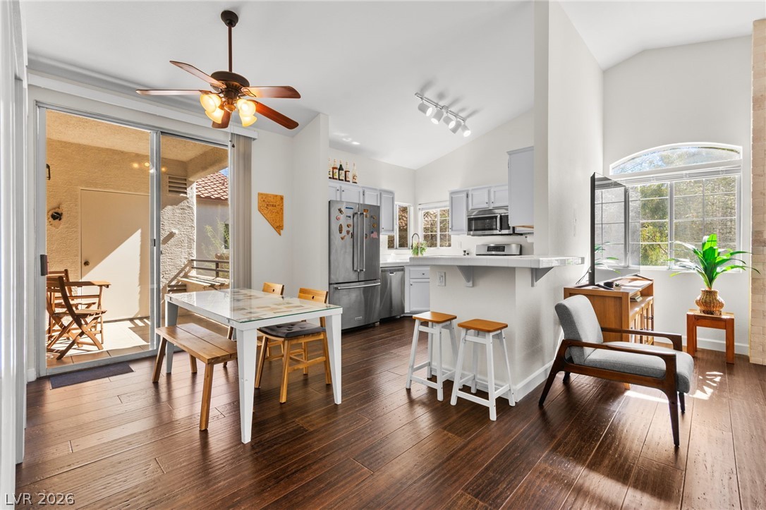 1830 N Buffalo Drive 2097