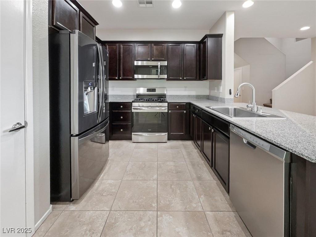 6106 Scarlet Leaf Street