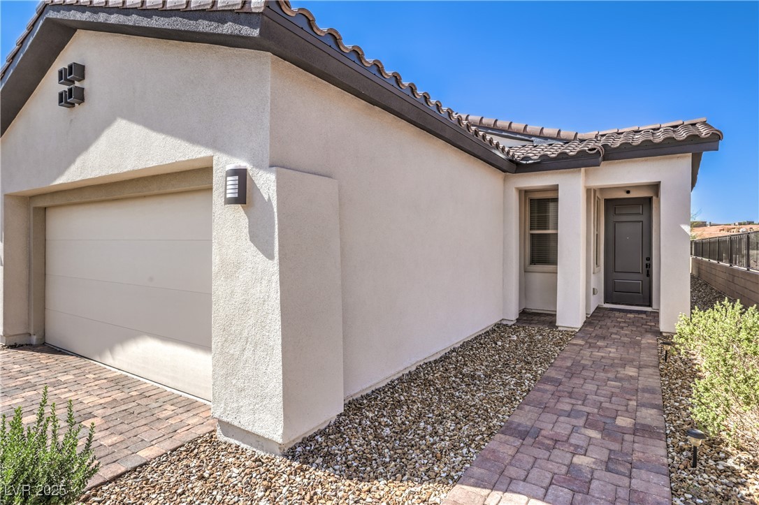 Properties 1 187 Palm Fox Court