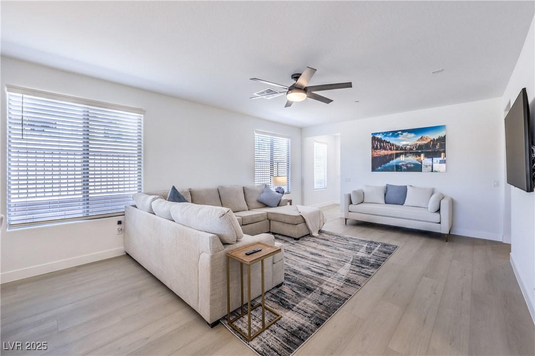 Properties 4 187 Palm Fox Court