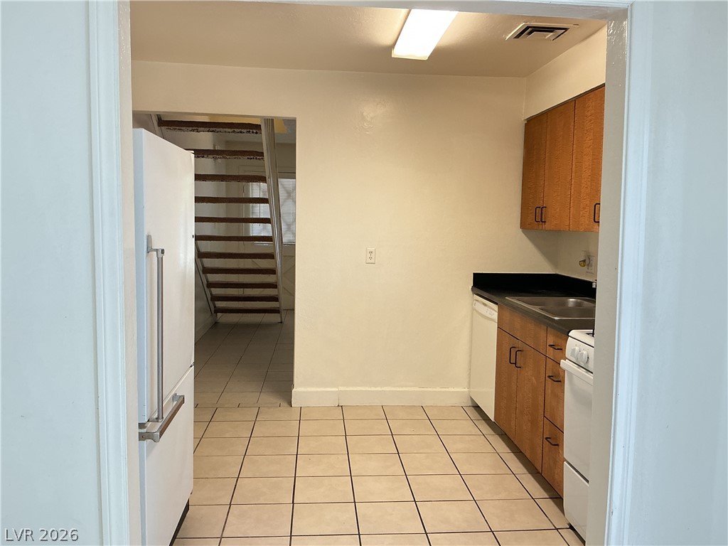 3968 Voxna Street