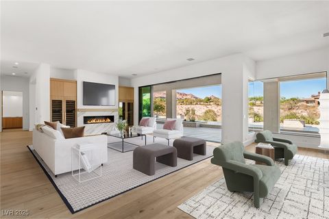 24 Soaring Bird Court Las Vegas NV 89135