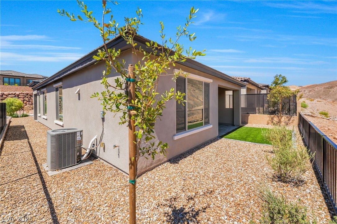 76 Crimson Cactus Avenue
