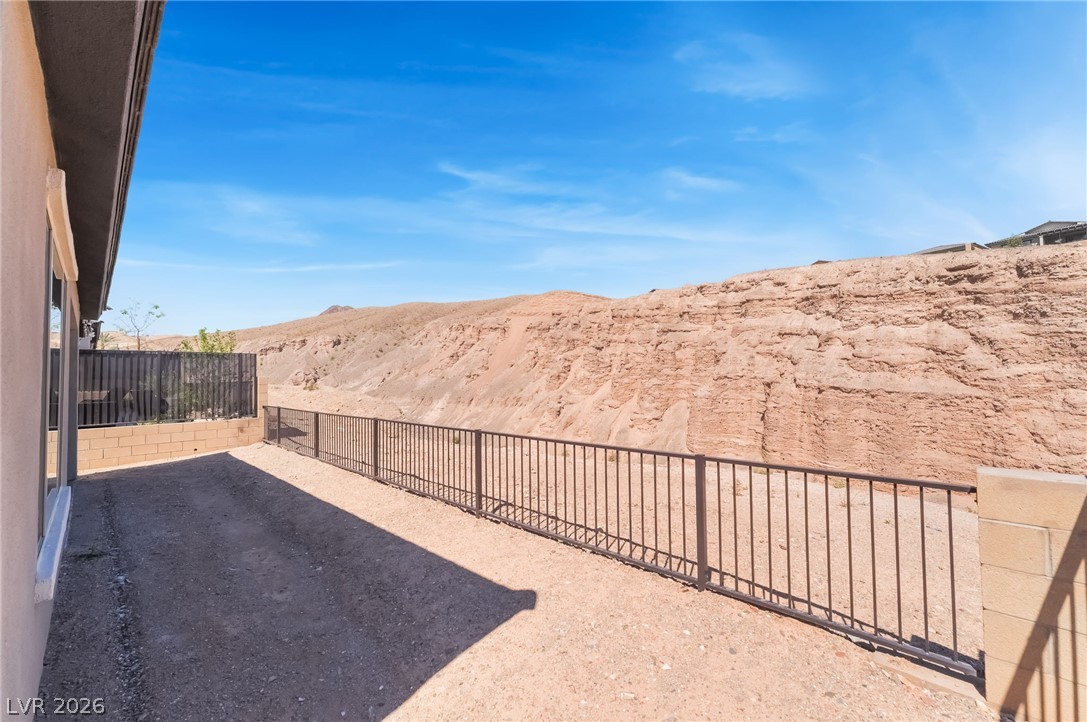 76 Crimson Cactus Avenue