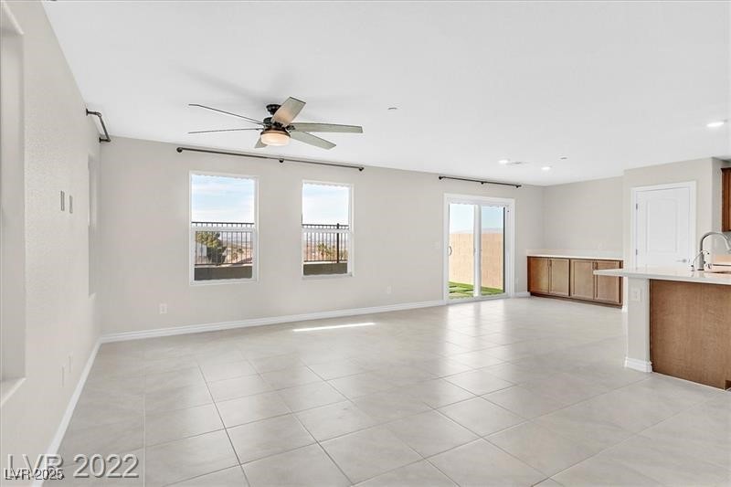 372 Rosefinch Street