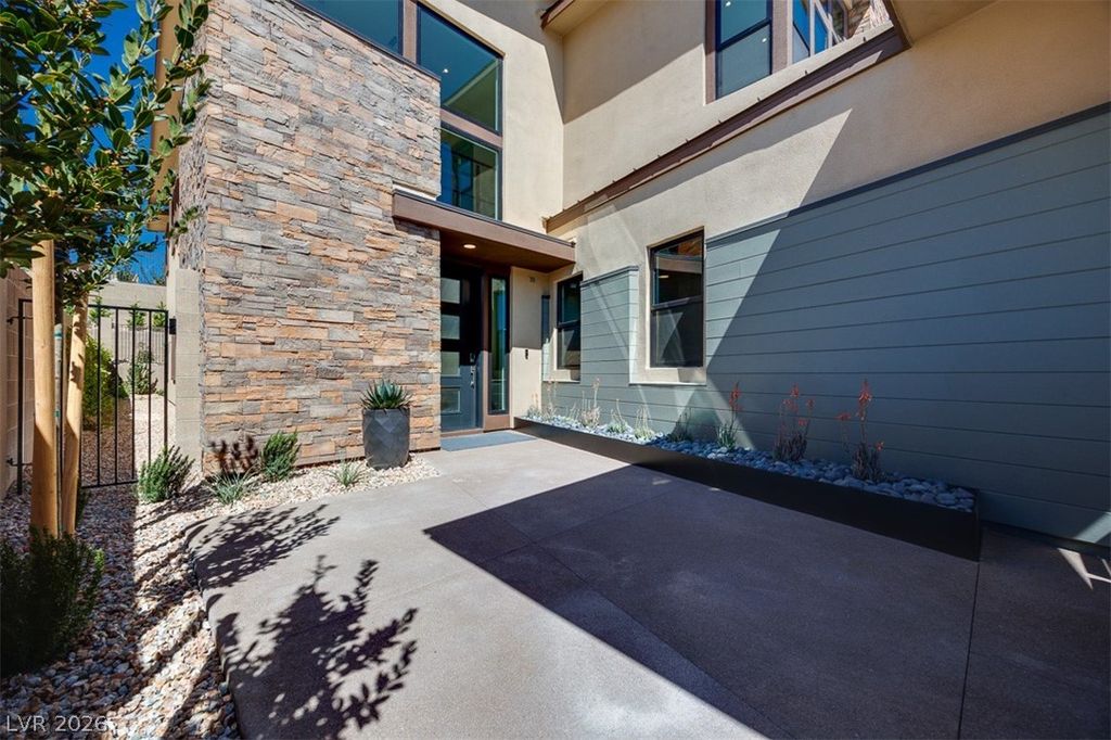 Photo of 51 Parkwood Ridge Street, Las Vegas, NV 89138 (MLS # 2768069)