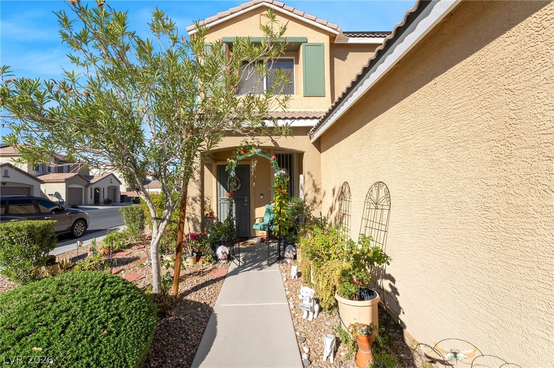 5449 Gold Country Street