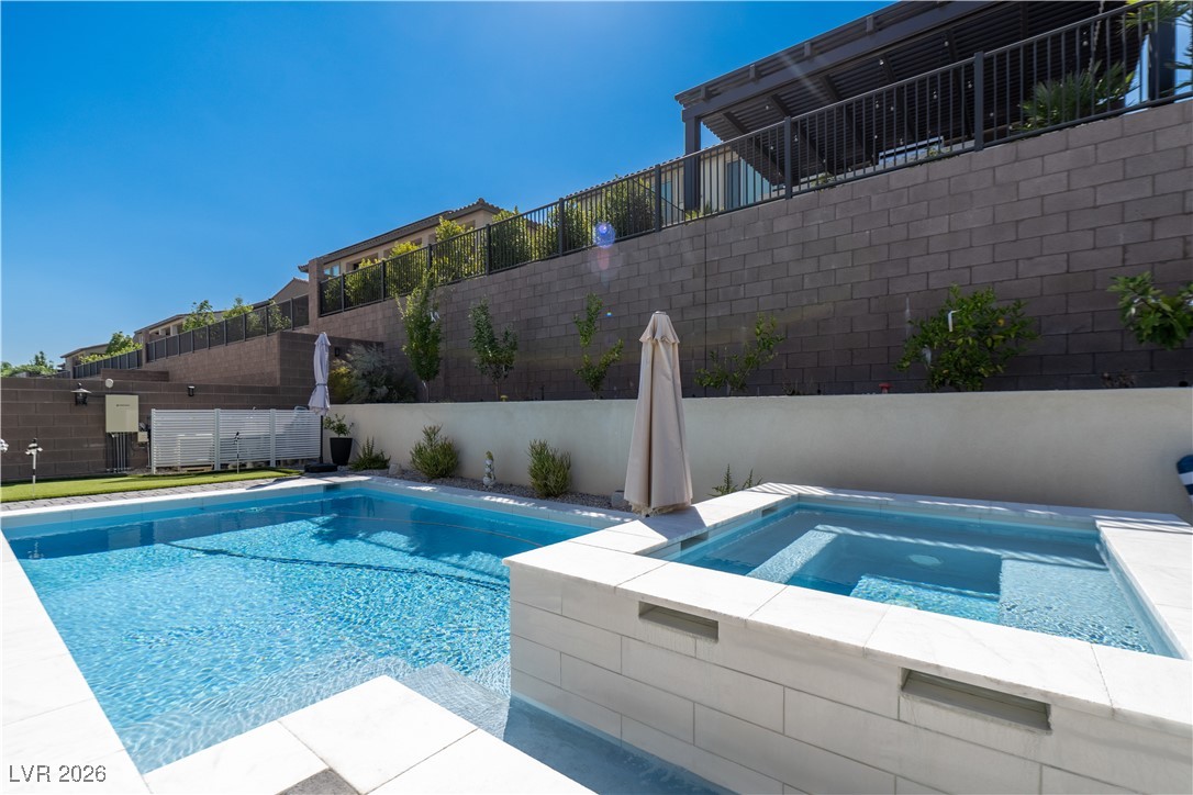 207 Cactus Sunrise Street