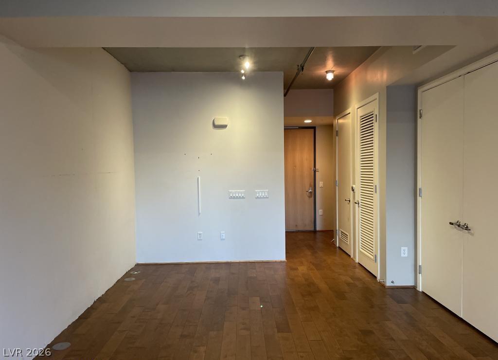 353 E Bonneville Avenue 631