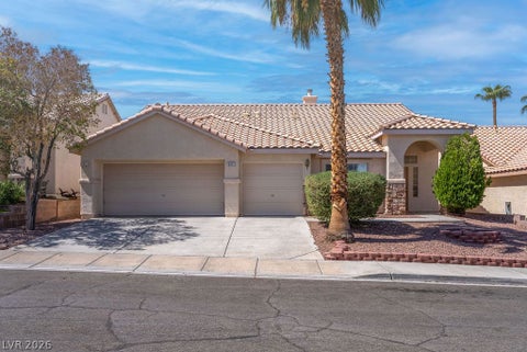 Homes For Rent - 681 Quiet Stream Court<br/> Henderson, NV 89052