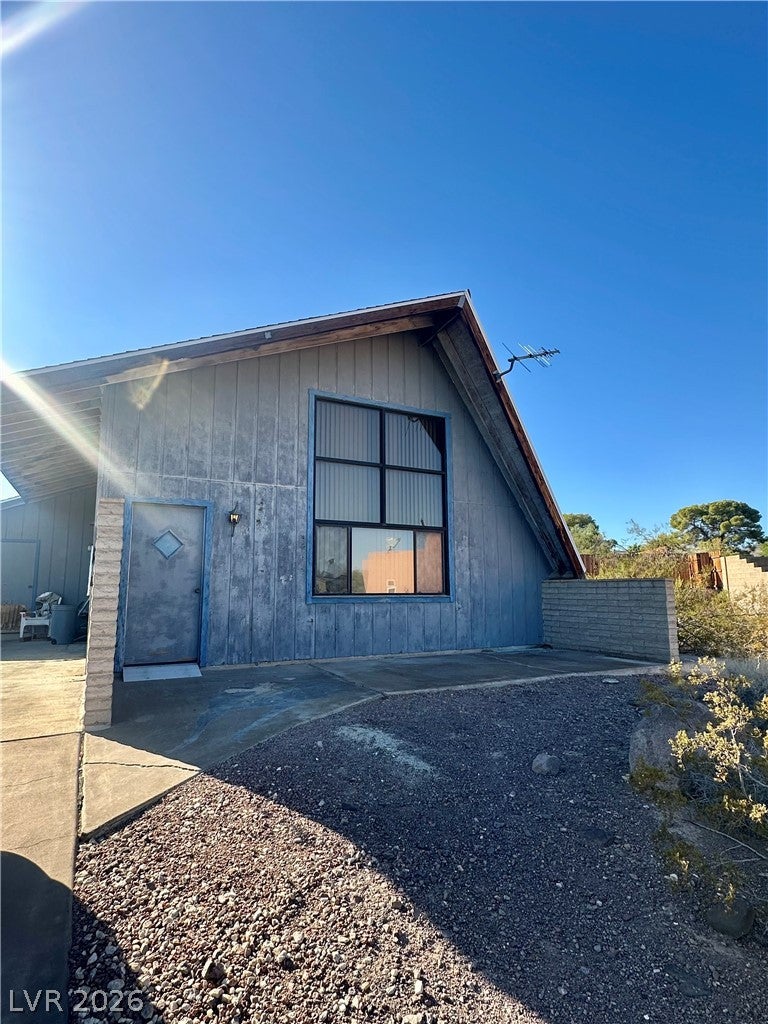 141 W Country Club Drive