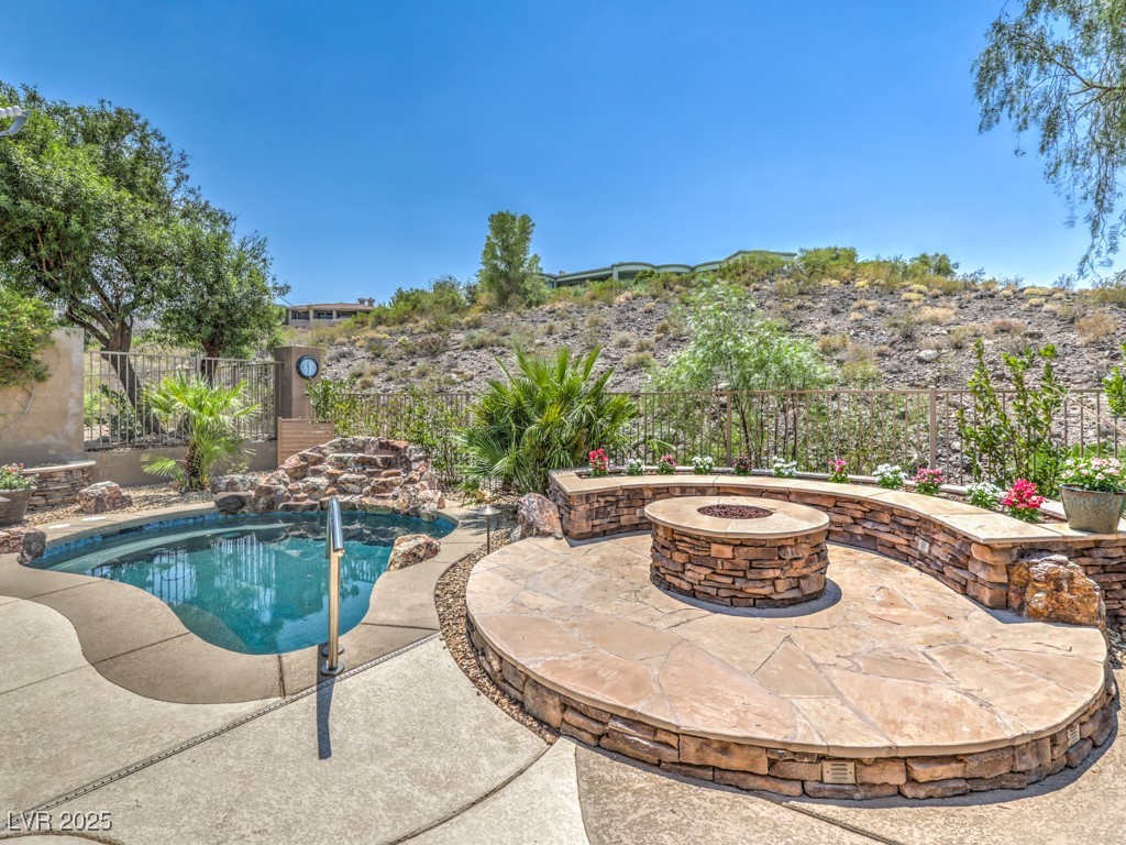 25 Gladewater Drive
