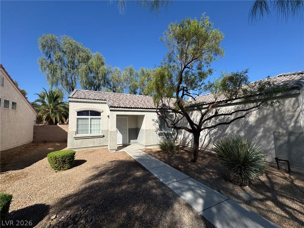 3720 Shimmering Creek Avenue