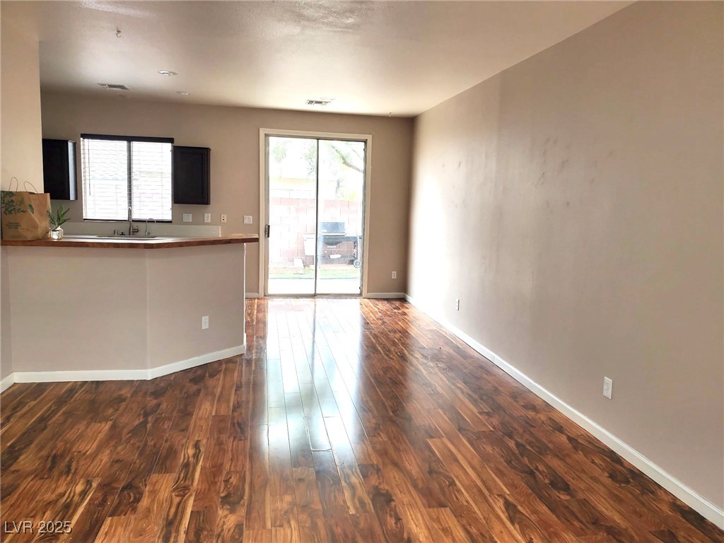 Properties 4 10719 Tottenham Avenue