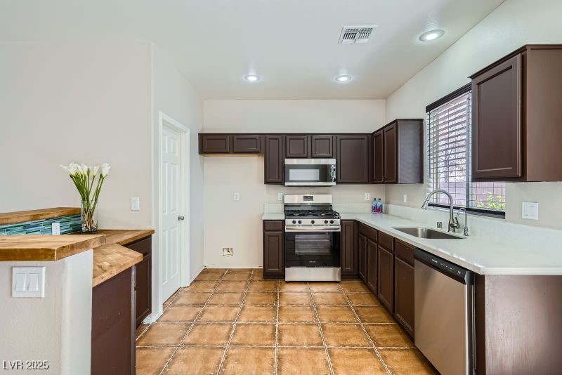 Properties 2 10719 Tottenham Avenue