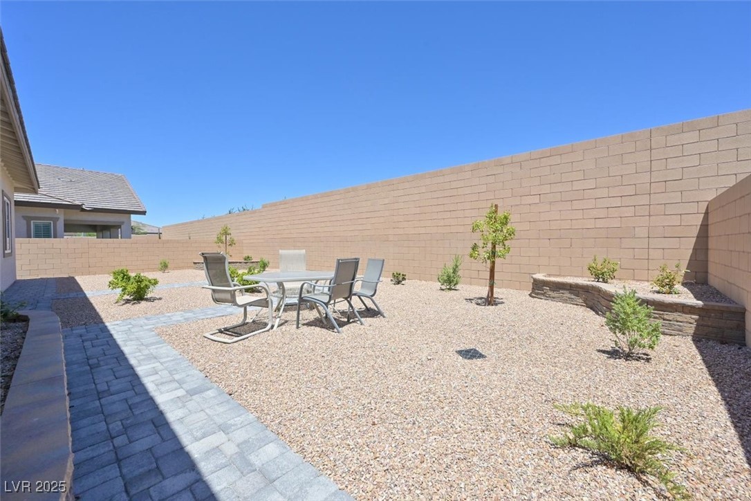 Henderson, Nevada 89011, United States, 3 Bedrooms Bedrooms, ,2 BathroomsBathrooms,Residential,Active,184057