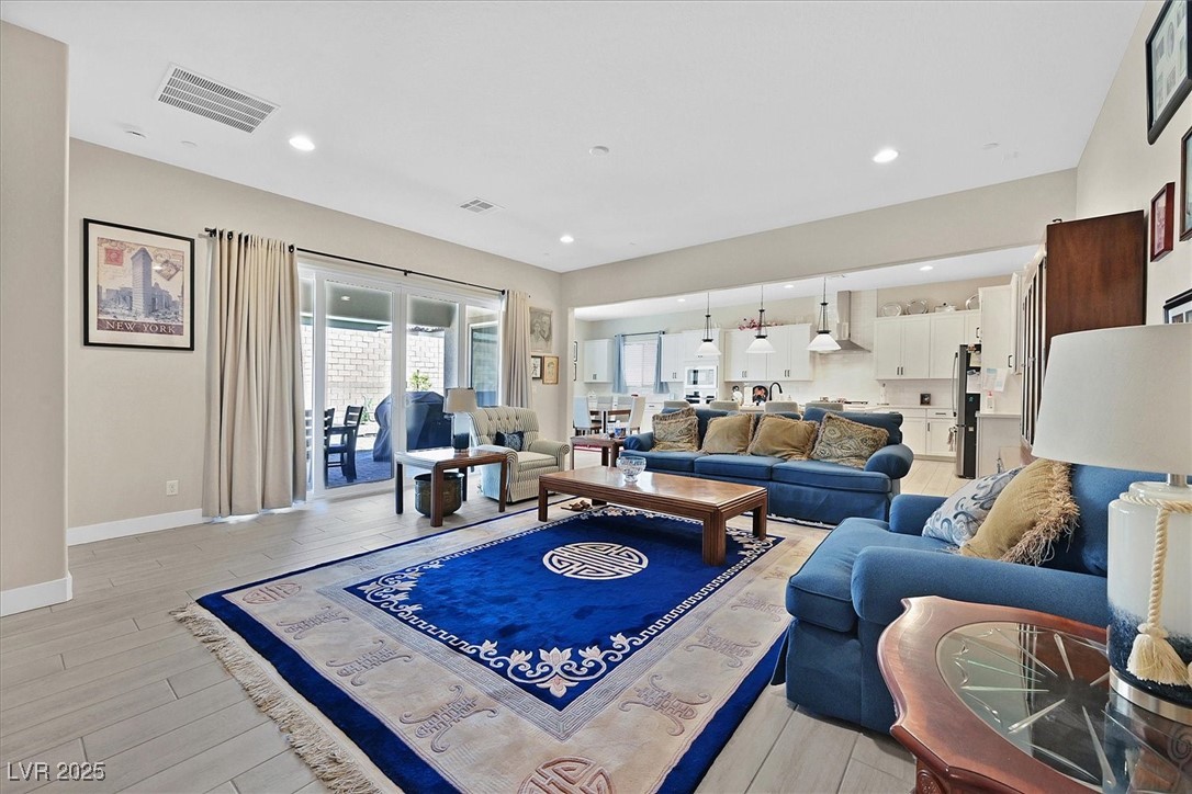 Henderson, Nevada 89011, United States, 3 Bedrooms Bedrooms, ,2 BathroomsBathrooms,Residential,Active,184057