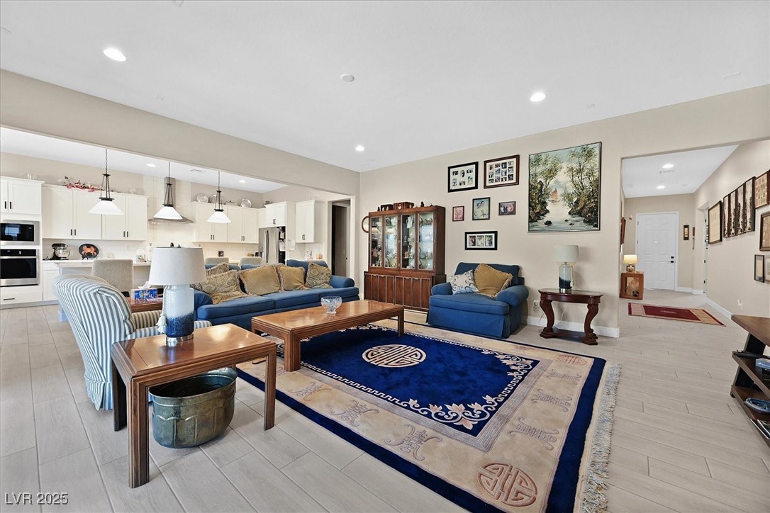 Henderson, Nevada 89011, United States, 3 Bedrooms Bedrooms, ,2 BathroomsBathrooms,Residential,Active,184057