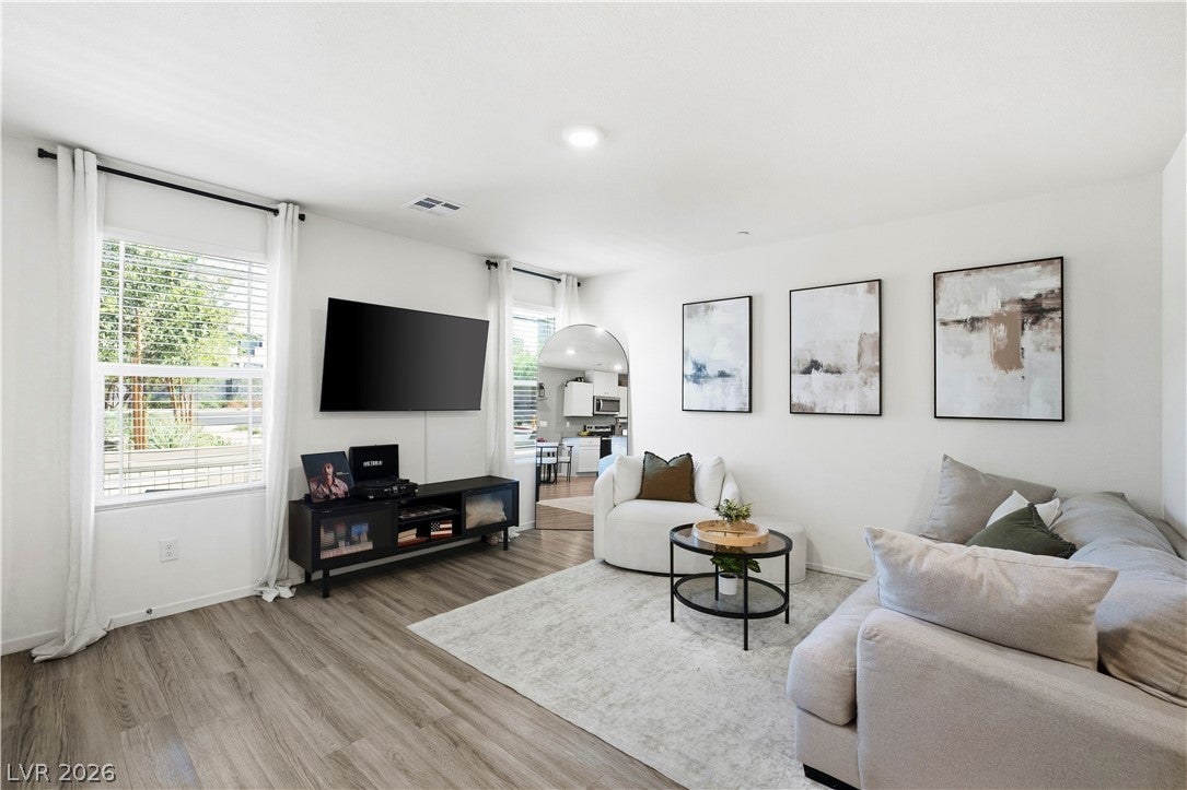 1922 Alouette Vista Street