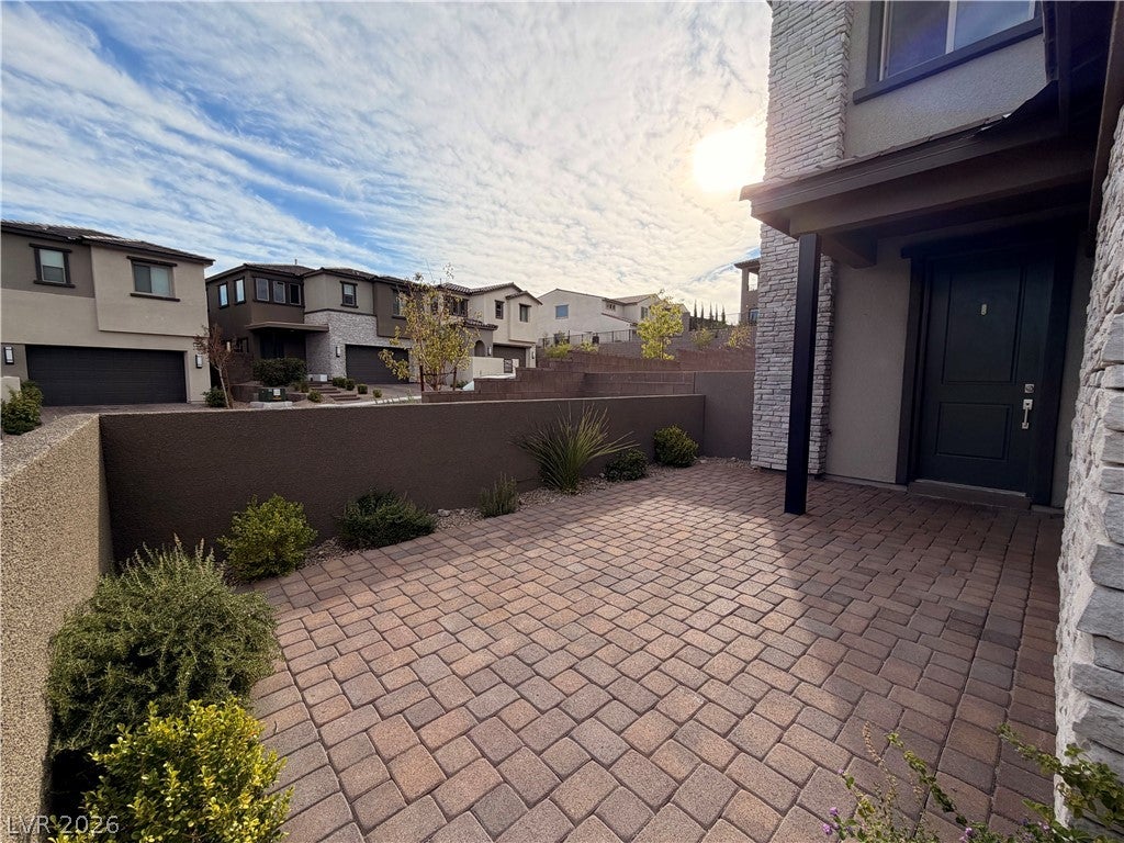 91 Medianoche Street