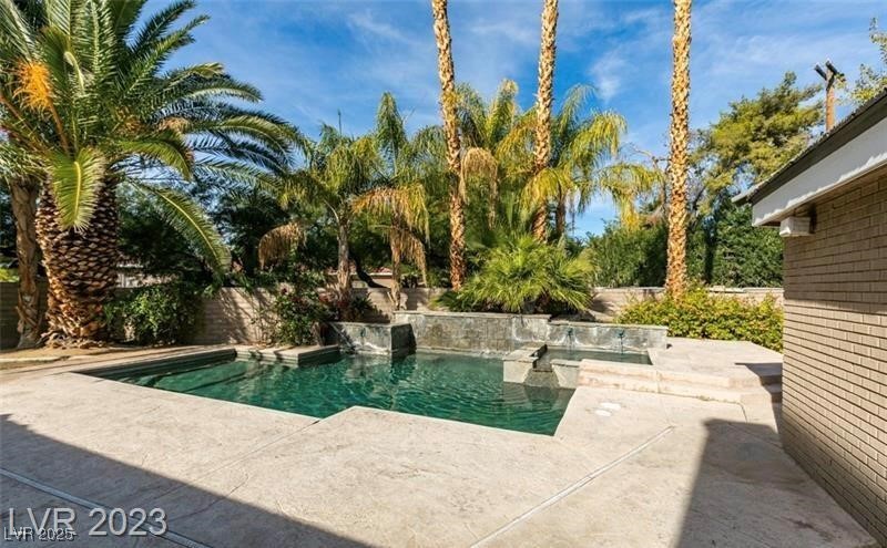 7258 Loma Alta Circle